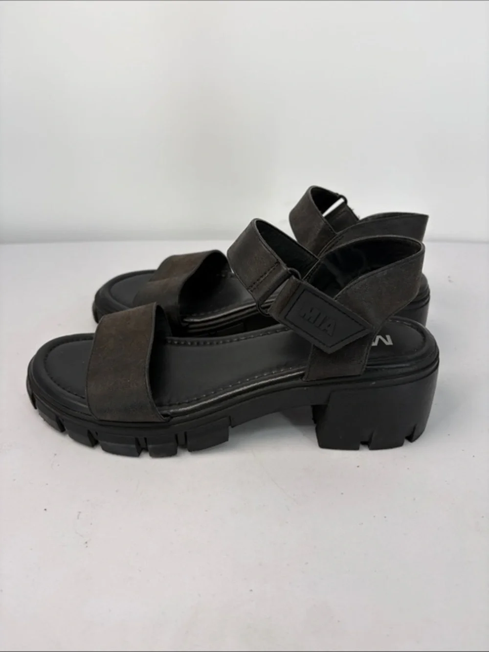 🥡 MIA vegan black  Chunky Platform Sandals